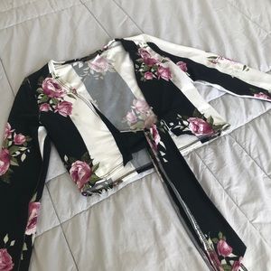 Long sleeves crop top